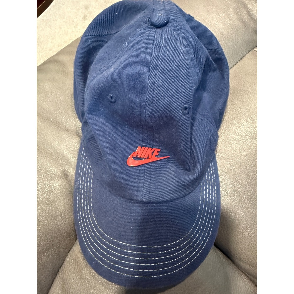Nike Heritage86 Navy Blue Red Adjustable Strapback Hat Baseball Cap